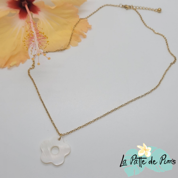 Pendentif fleur en nacre...